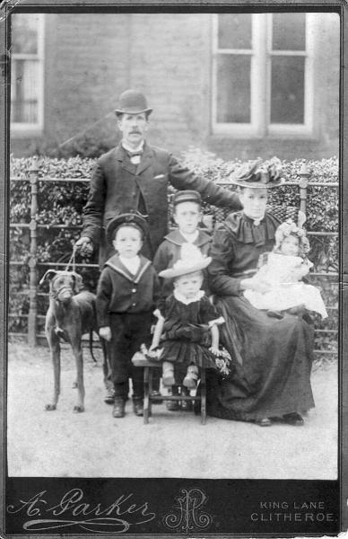 The Gane Family 1895.JPG - The Gane Family  - 1895 Mr & Mrs George Gane with Francis, Tom,  Mary and Anntrip.
